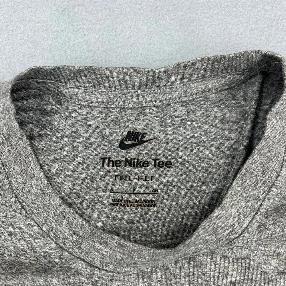 Nike Dri-FIT Mens Small Heather Gray Short‎ Sleeve Athletic Training T-Shirt